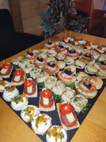 Cocktail bites & canapés 10