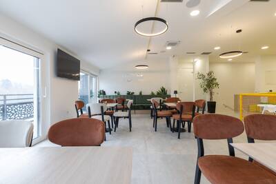 Nafaka restoran enterijer